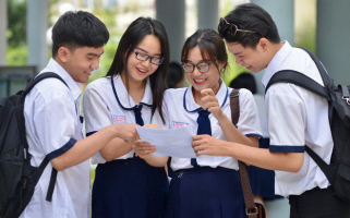 Top 10 Sach luyen thi thpt quoc gia Ngu Van 2019 ma ban can phai co