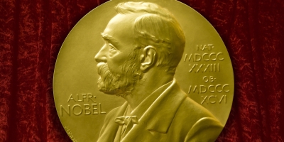 Top 5 Giai Nobel hai huoc nhat bi trao nham trong lich su