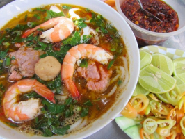 Top 5 Hang bun Thai chua cay ngon kho cuong o Sai Gon