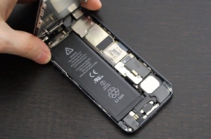 Top 5 Trung tam thay pin dien thoai iPhone uy tin va chat luong nhat o Ha Noi