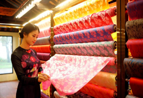 Top 10 Cach phan biet cac loai vai lua