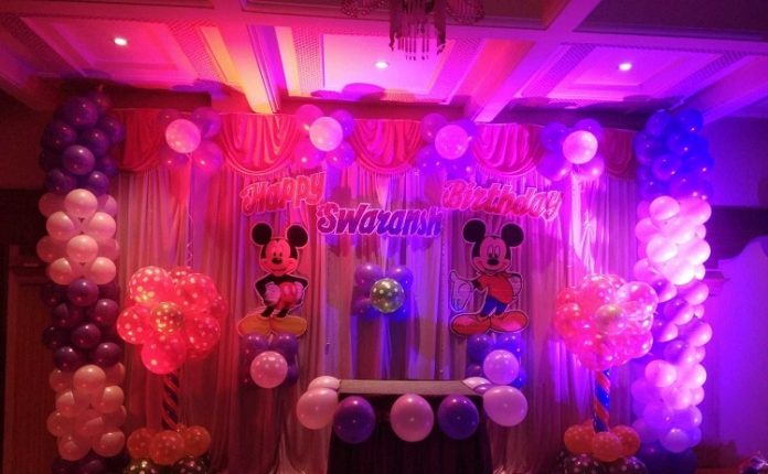 cach trang tri sinh nhat tai nha bang bong bong cho be trai gai 23 11 33