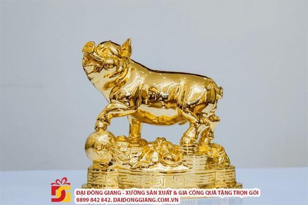 Hình ảnh con heo - Quà tặng phong thủy 12 con giáp để bàn làm việc