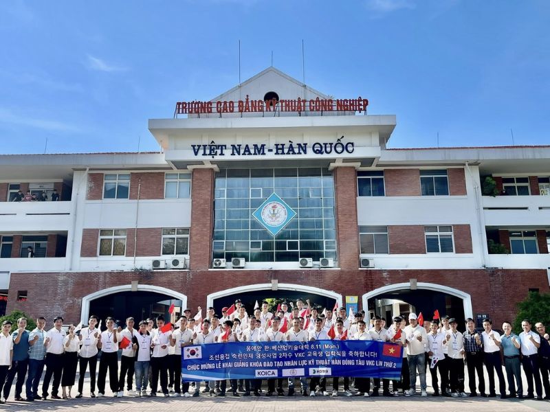 truong ky thuat cong nghe viet nam