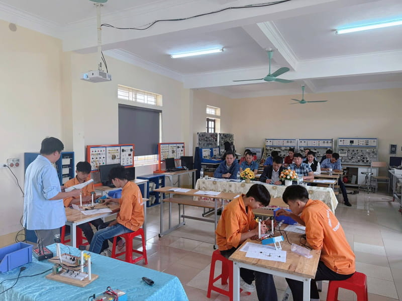 dao tao nghe dien cong nghiep